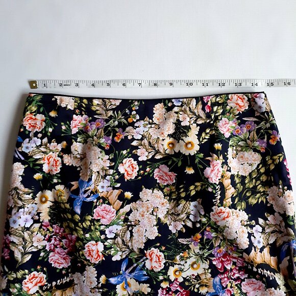 MARIO SERRANI Pencil Skirt with Back Slit in Garden Blossom Floral Print - Picture 6 of 13